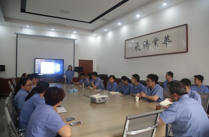 初選現(xiàn)場(chǎng)